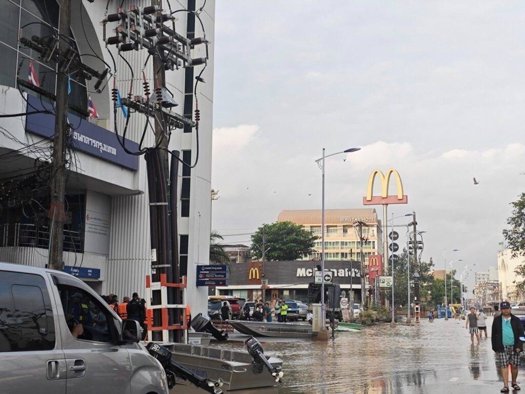 Восстановление Хатъяй после наводнения