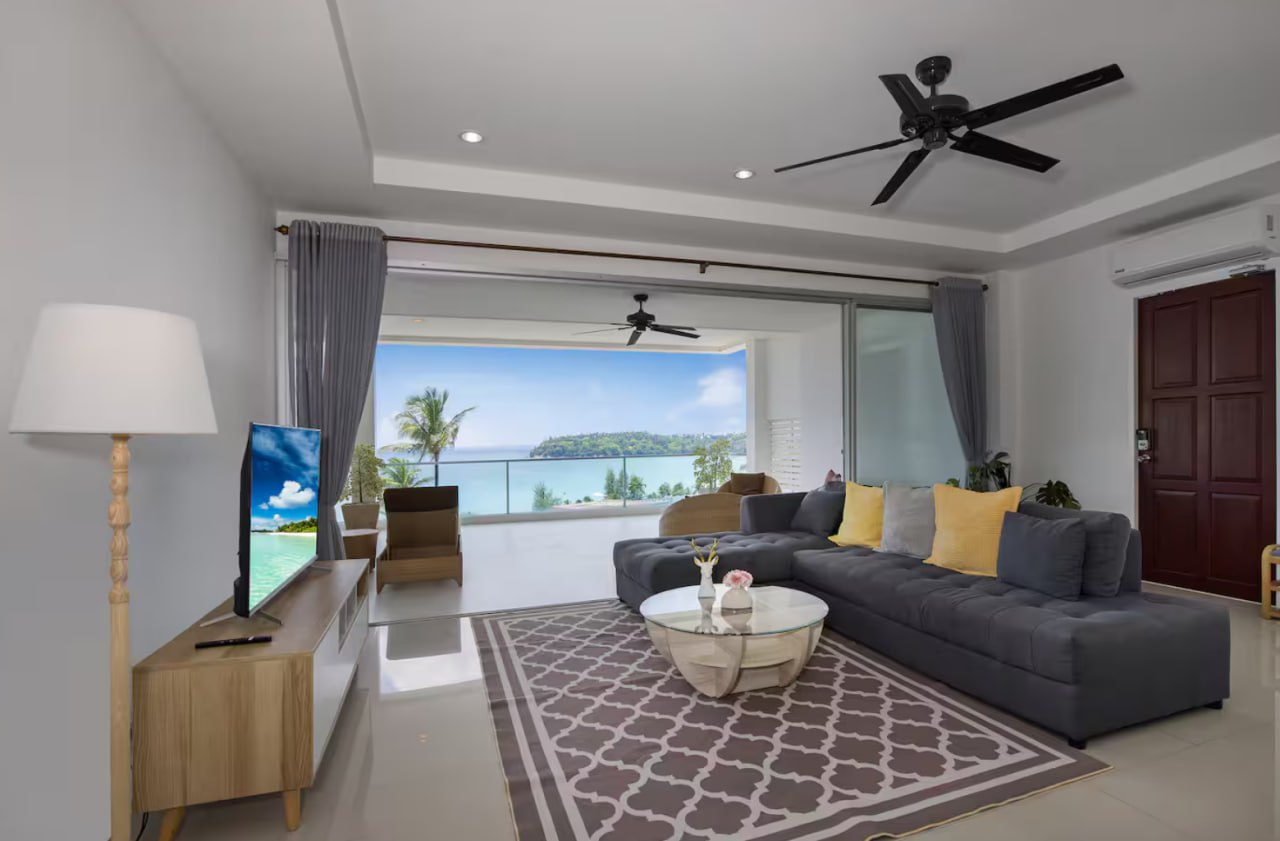 Пентхаус с видом на море и джакузи