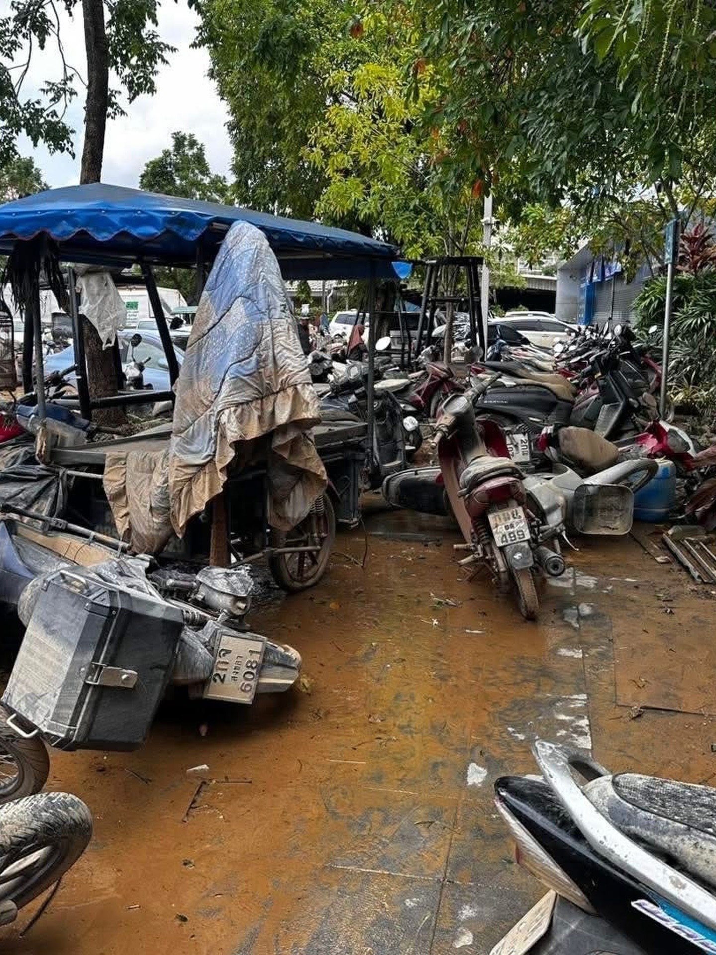 Восстановление Хатъяй после наводнения