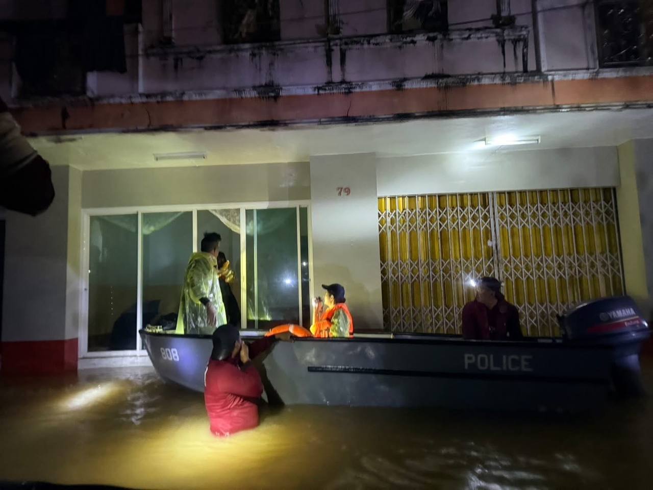 Помощь пострадавшим в Таиланде