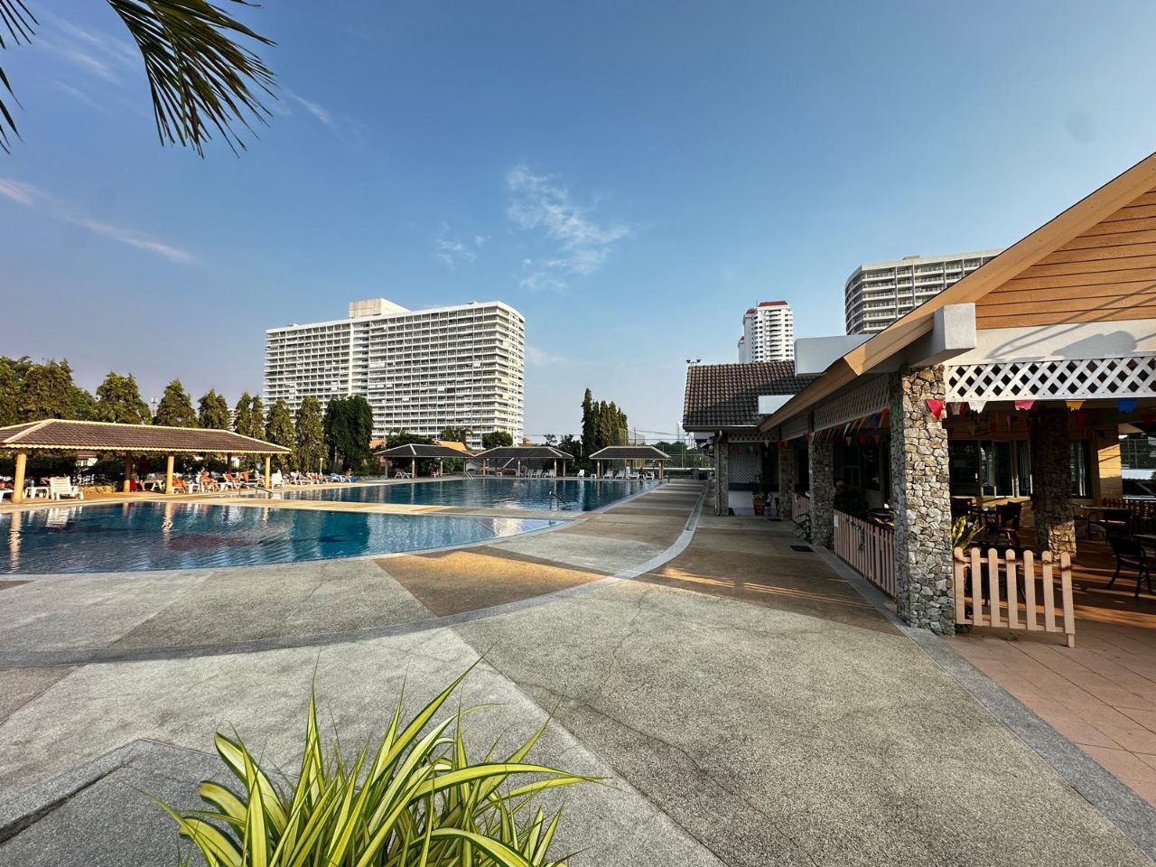 Сдача виллы у пляжа Донгтан