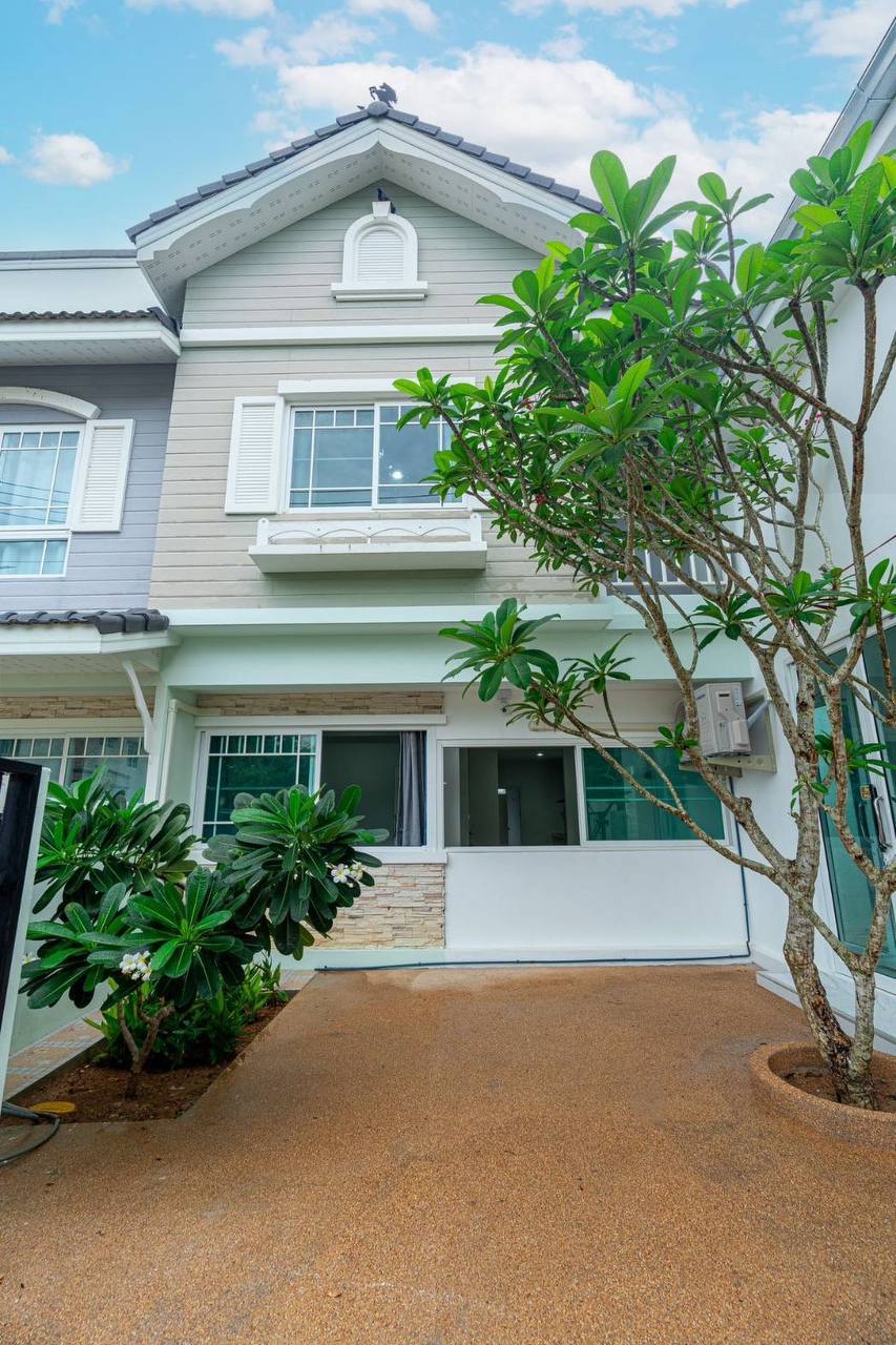 Аренда таунхауса в новом посёлке