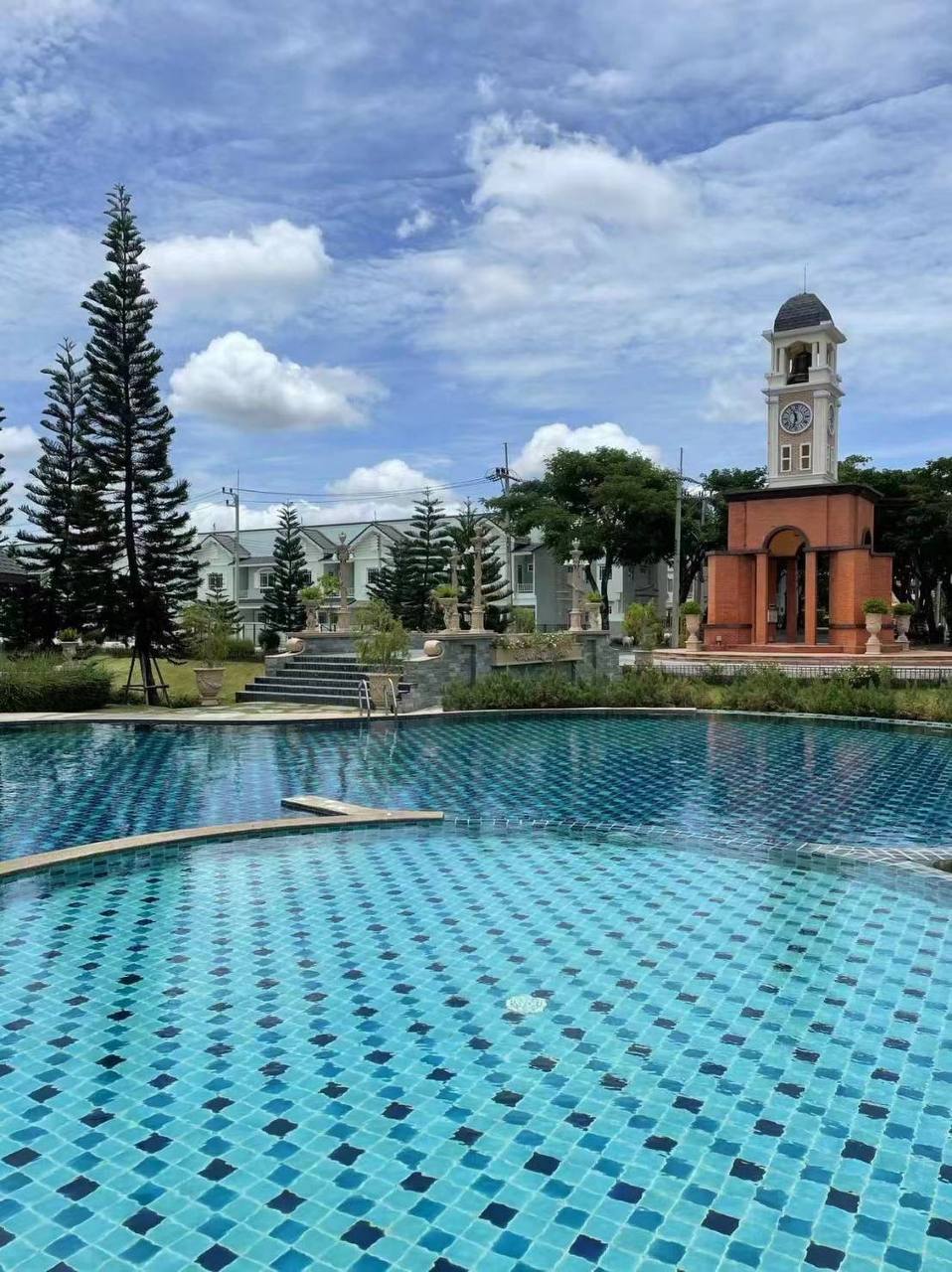 Аренда таунхауса в новом посёлке