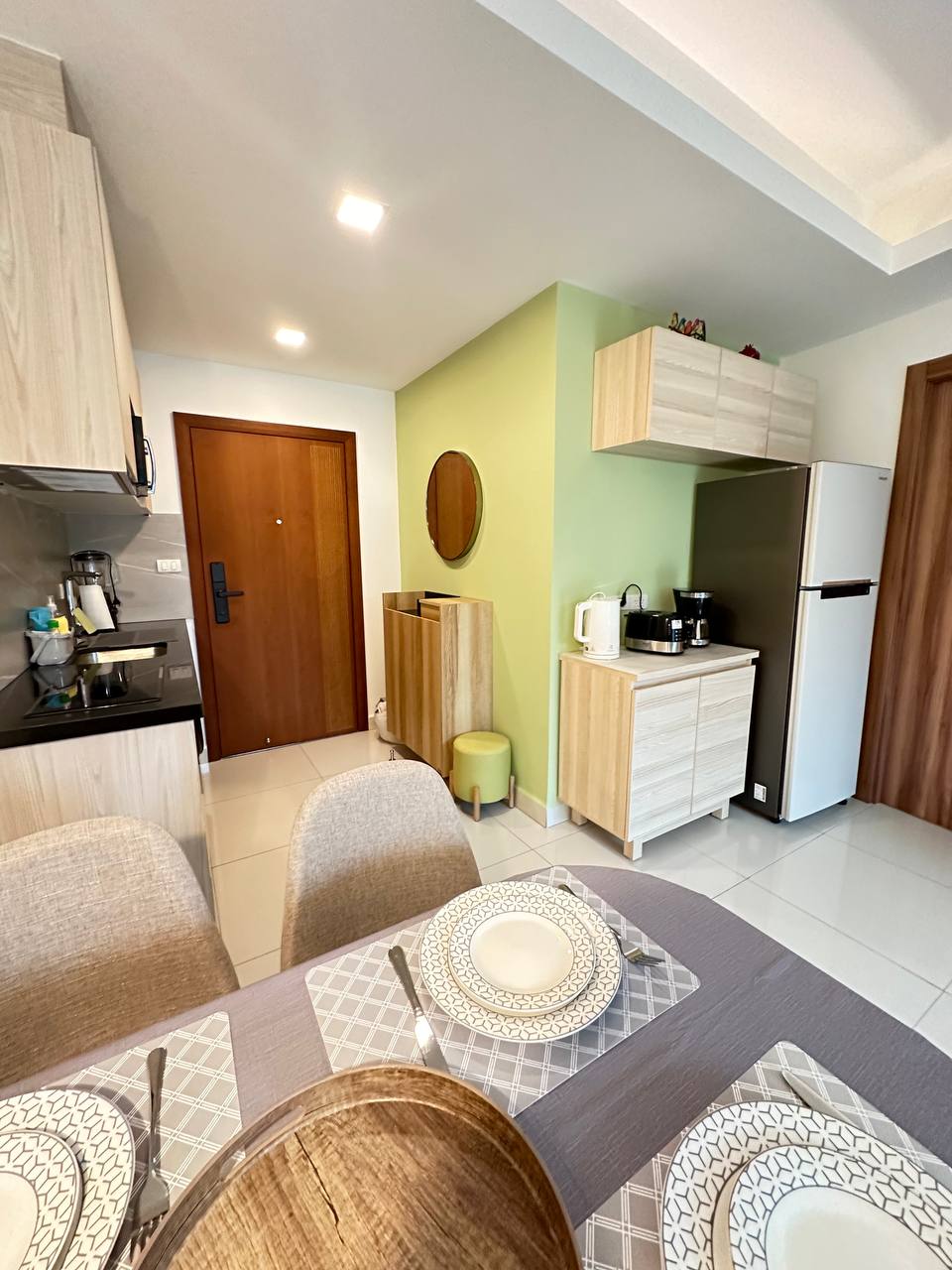 Современная квартира у моря