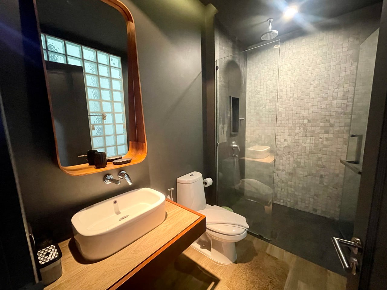 Аренда квартиры с бассейном и залом