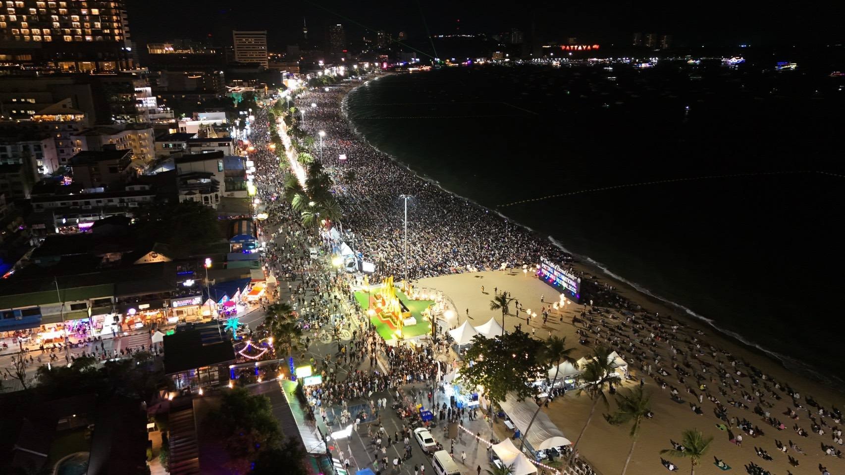 Фестиваль фейерверков в Паттайе 2025