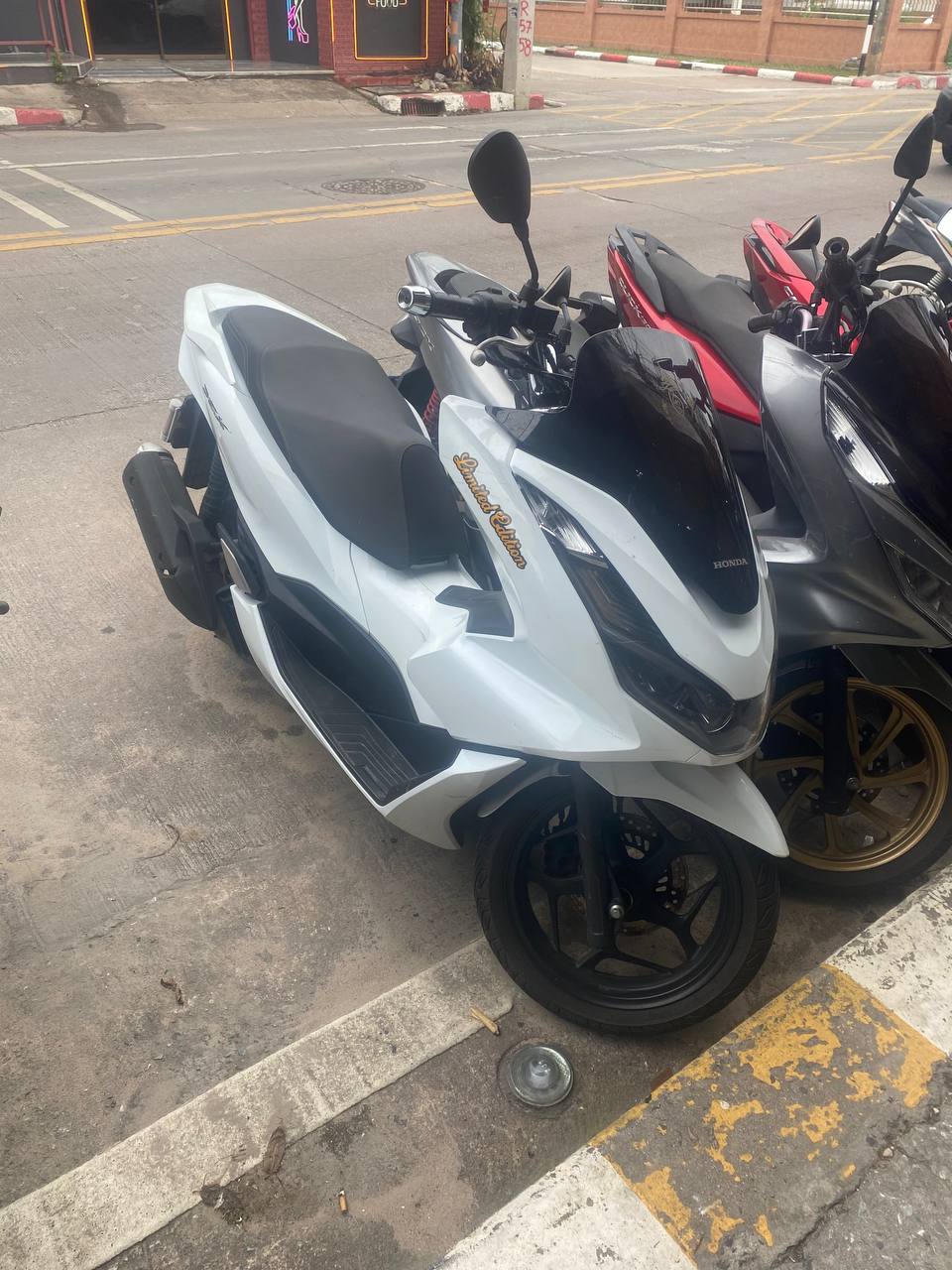 Аренда авто и мотобайков в Таиланде