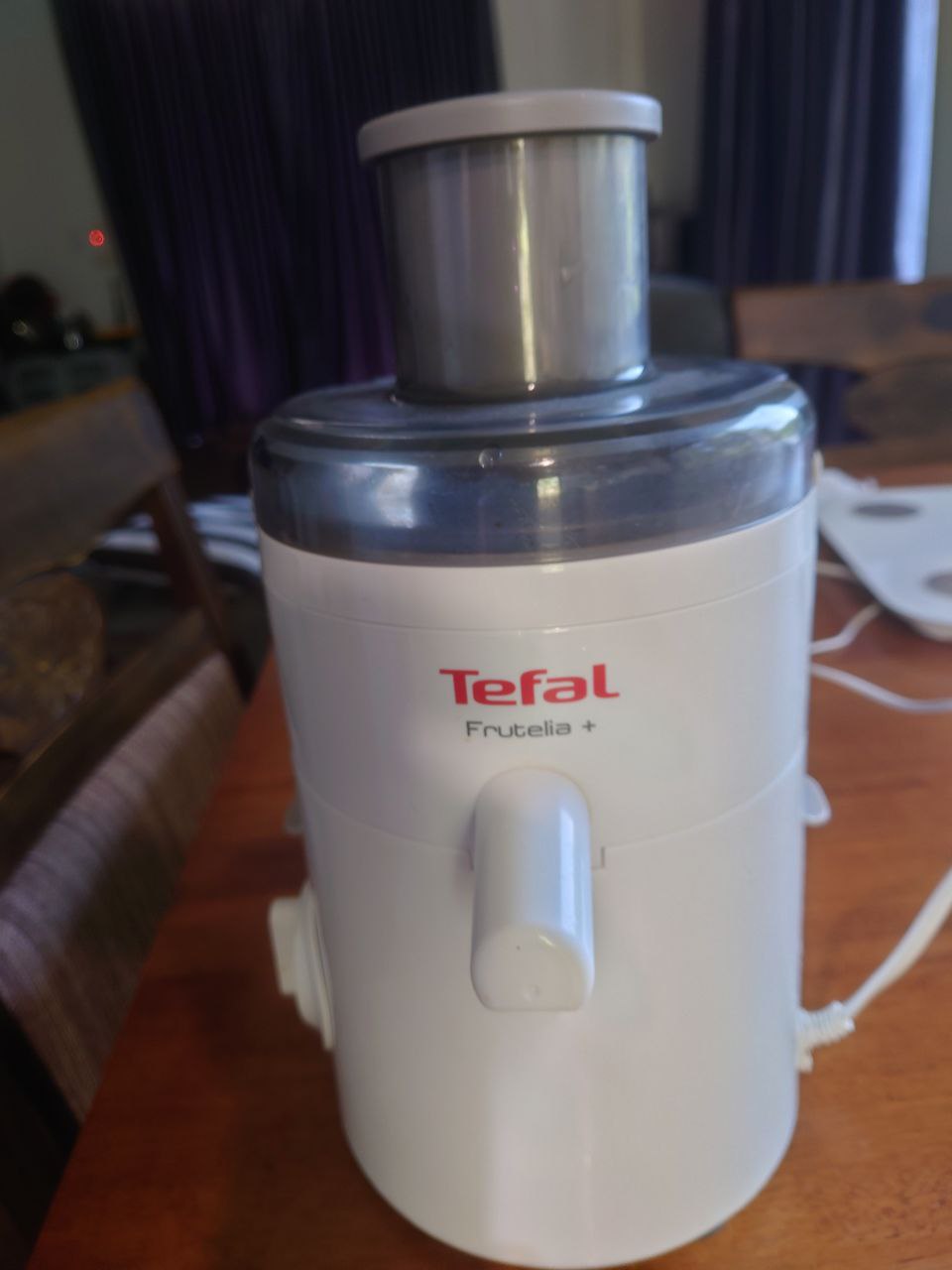 Продажа центробежной соковыжималки