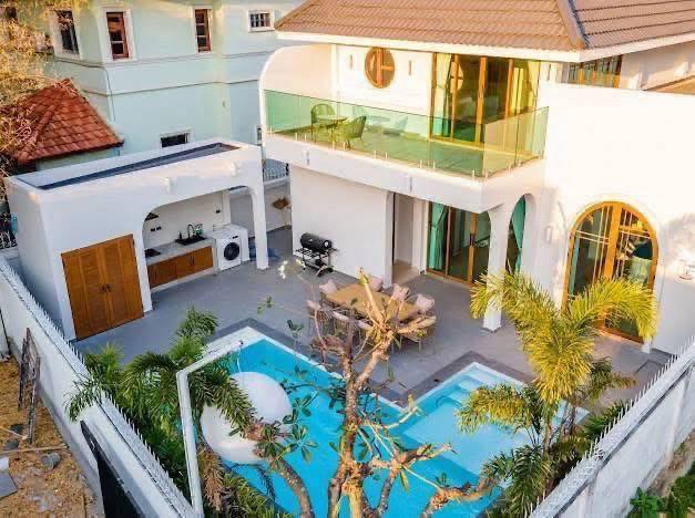 Аренда люксовой виллы на Джомтьене