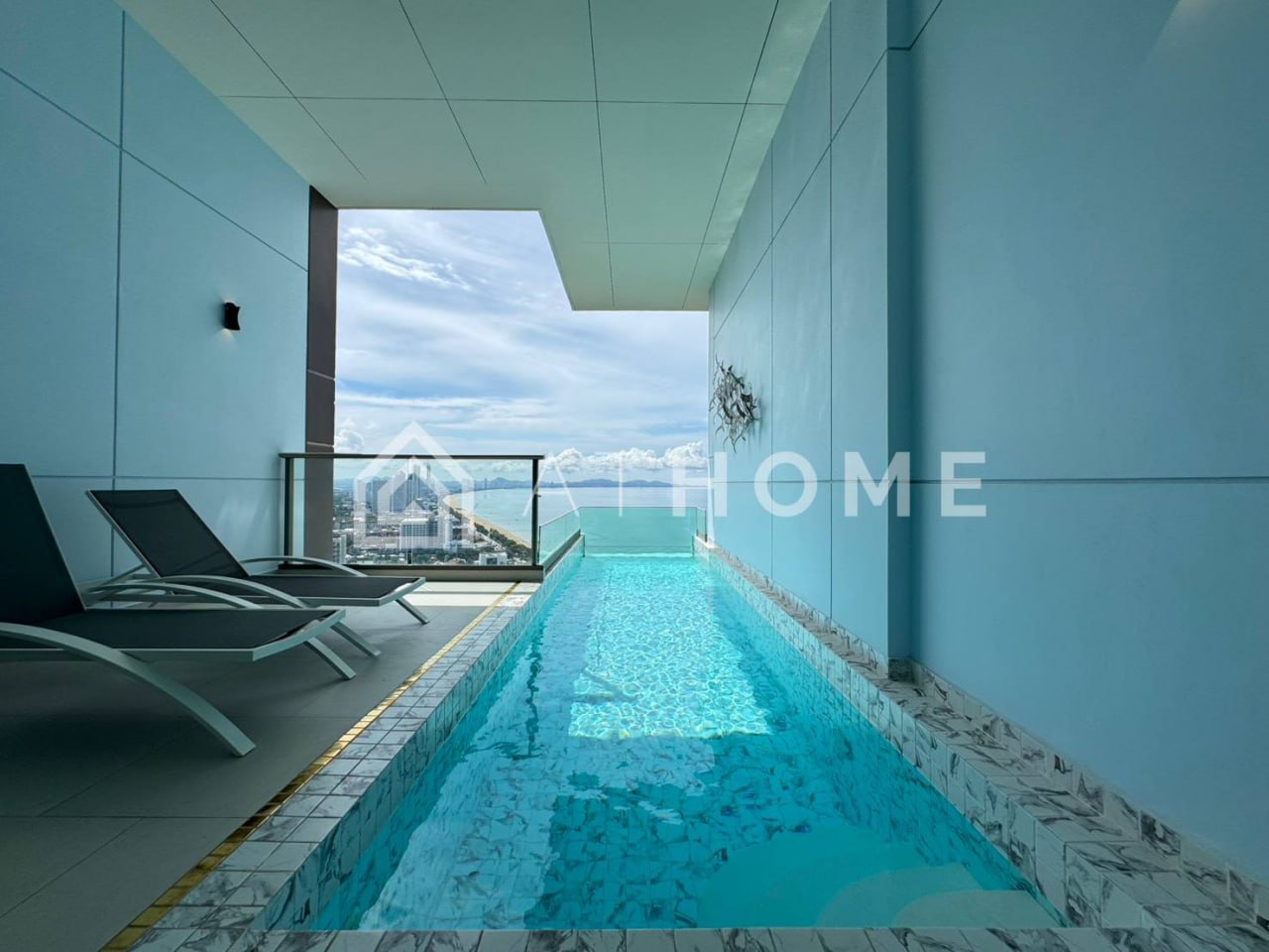 Продажа апартаментов с бассейном