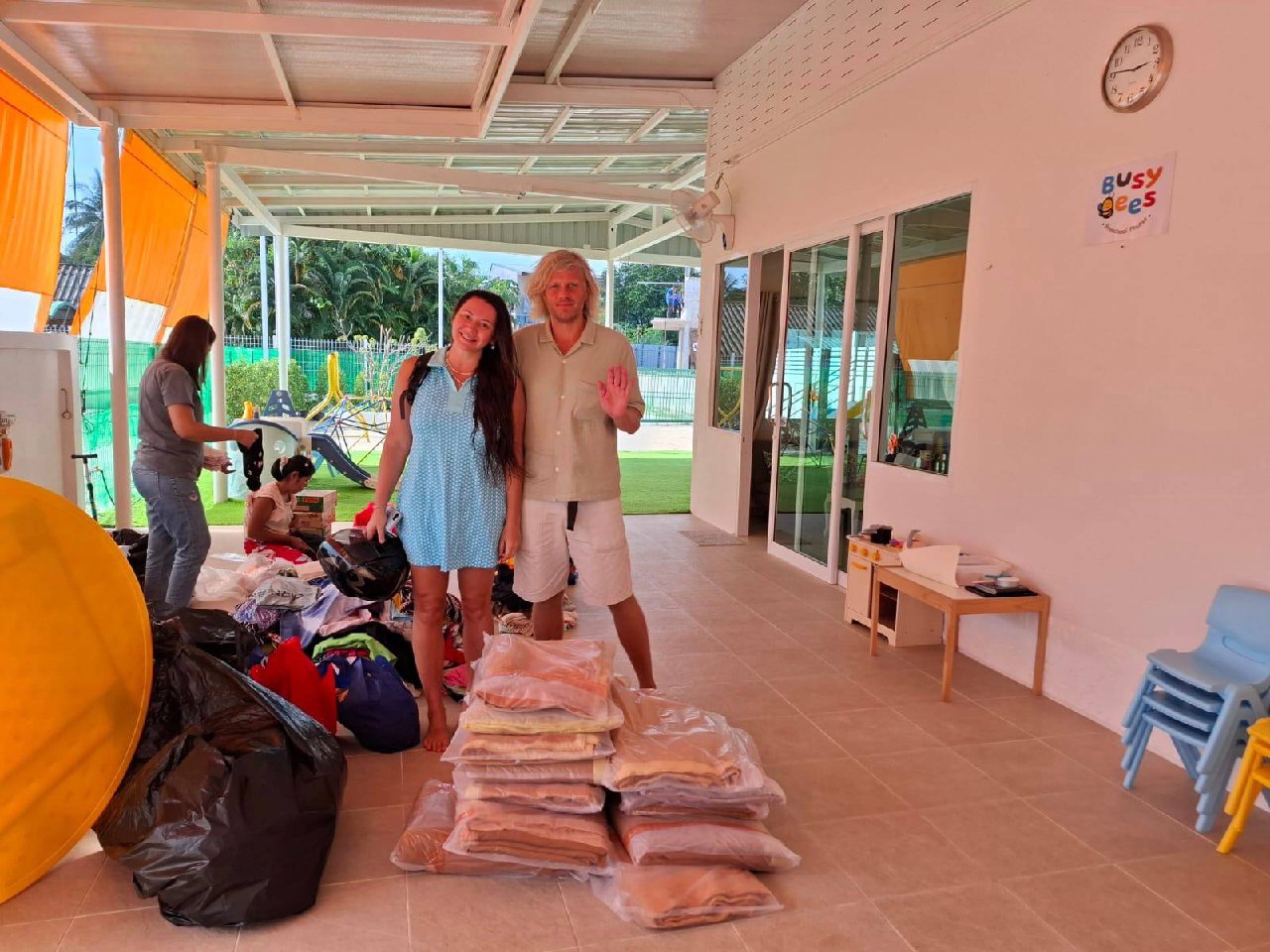 Помощь пострадавшим от наводнения в Таиланде