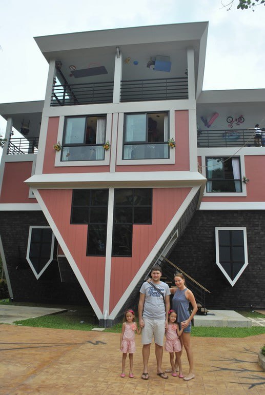 Дом вверх дном и сад-лабиринт на Пхукете