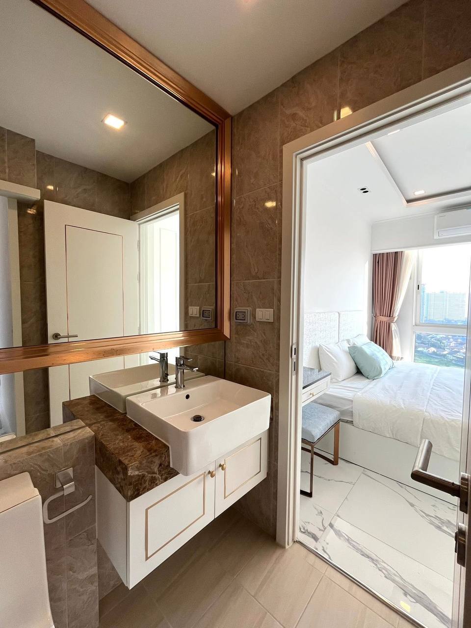 Доска объявлений в Таиланде