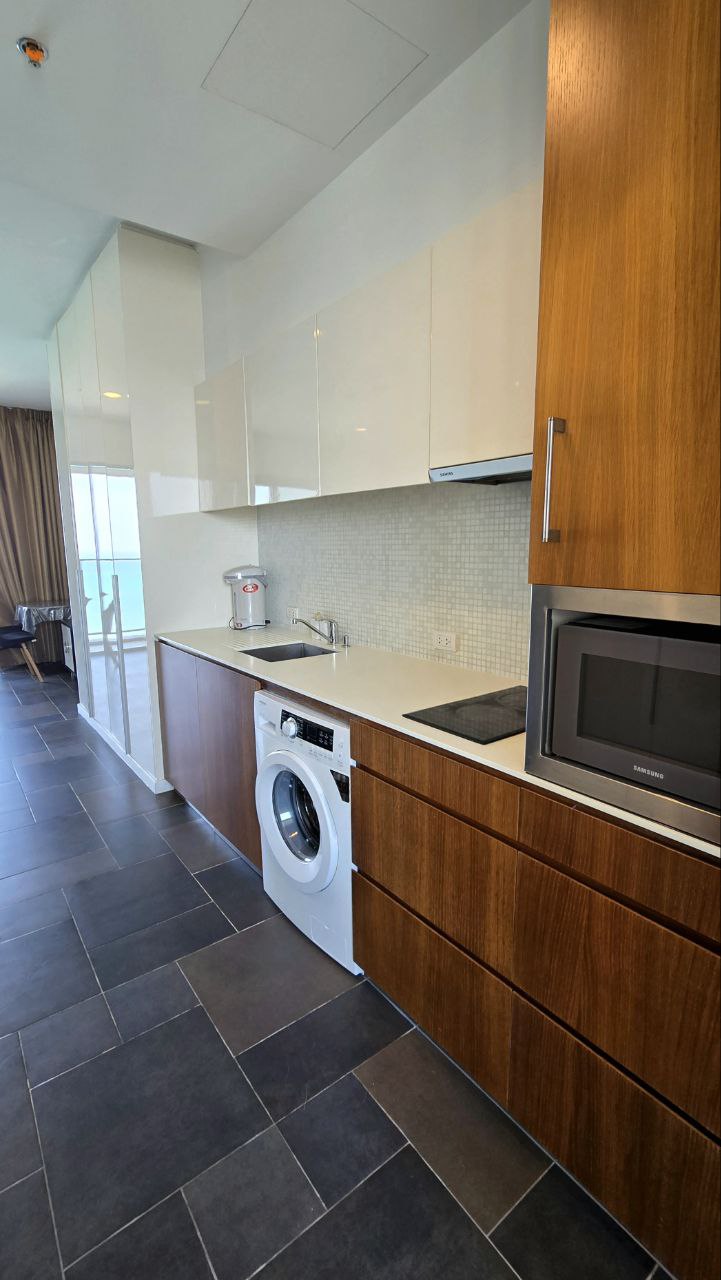 Продажа студии в люксовом кондо Паттайи