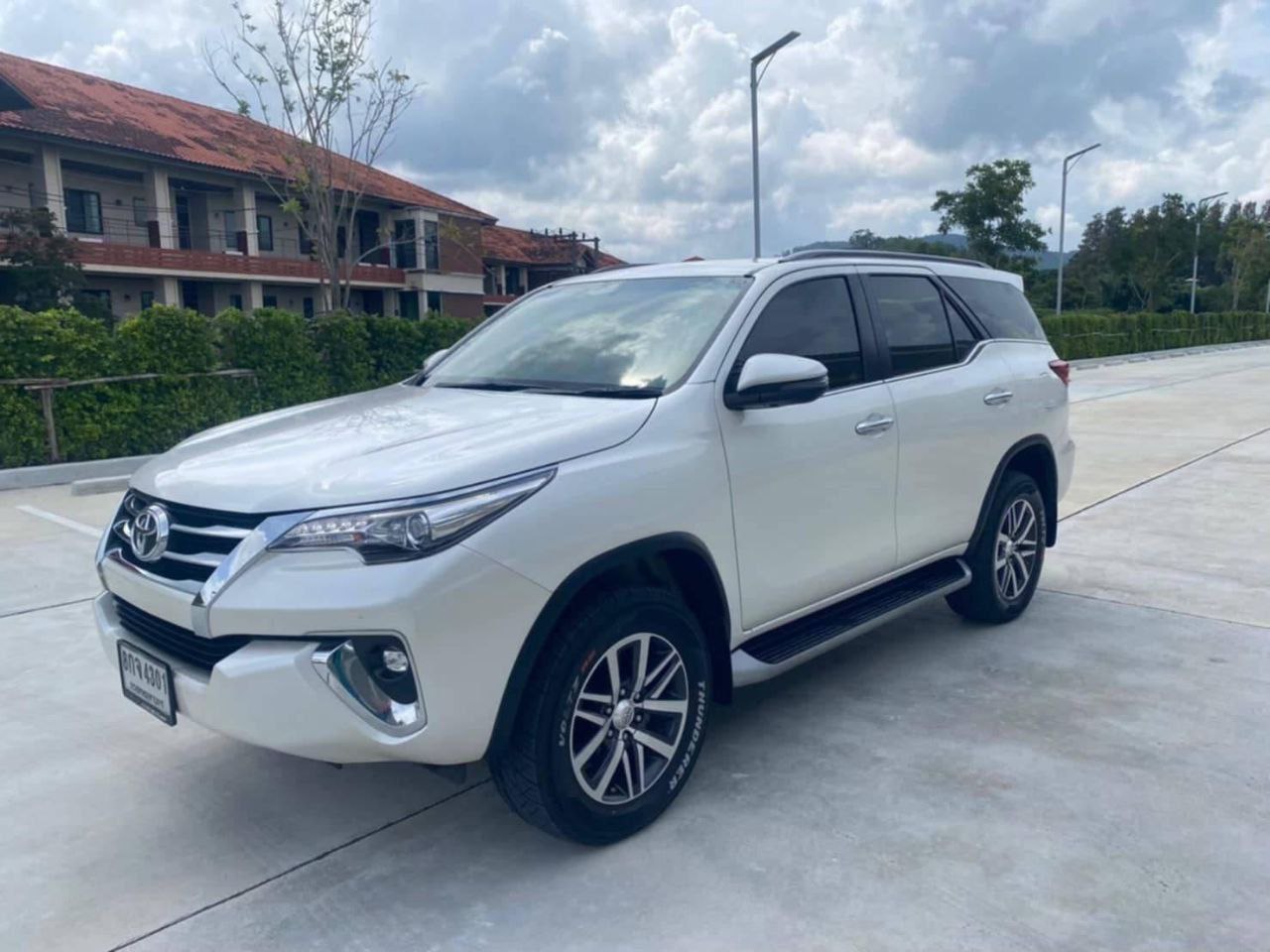 Аренда полноразмерного кроссовера на Пхукете