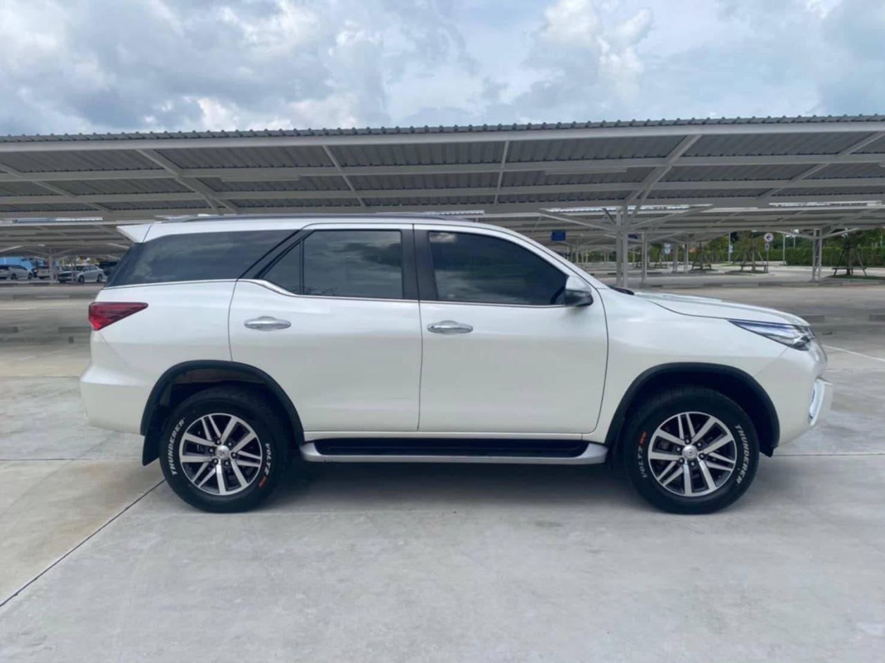 Аренда полноразмерного кроссовера на Пхукете