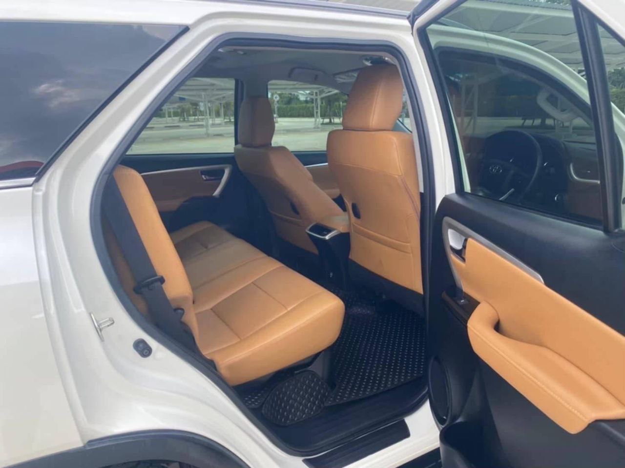 Аренда полноразмерного кроссовера на Пхукете