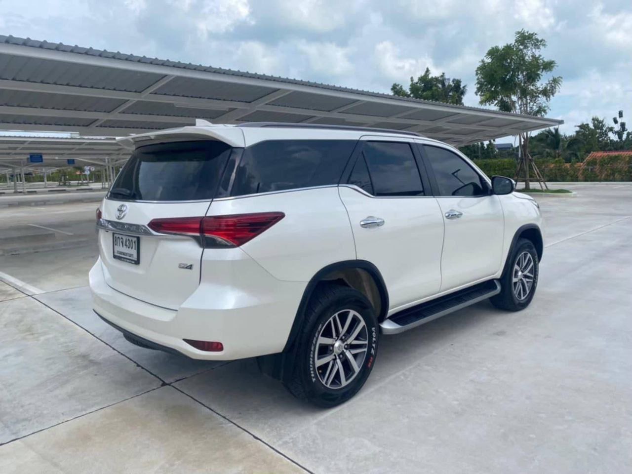 Аренда полноразмерного кроссовера на Пхукете