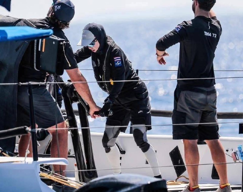 Королева Таиланда победила в регате