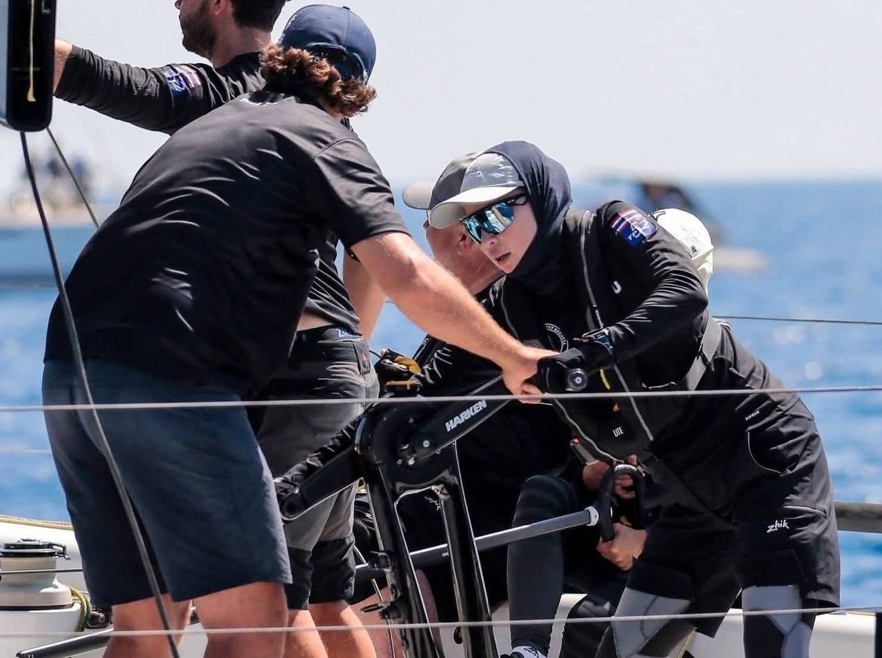 Королева Таиланда победила в регате