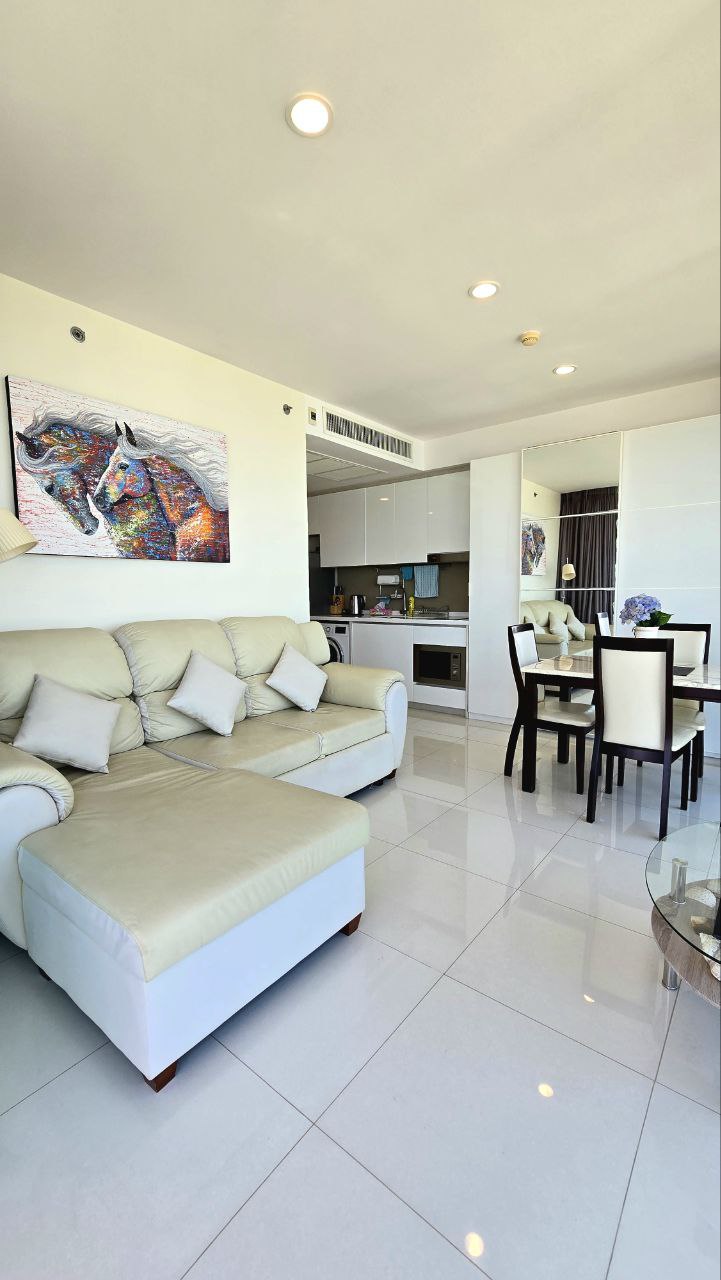 Продажа угловой квартиры с видом на море