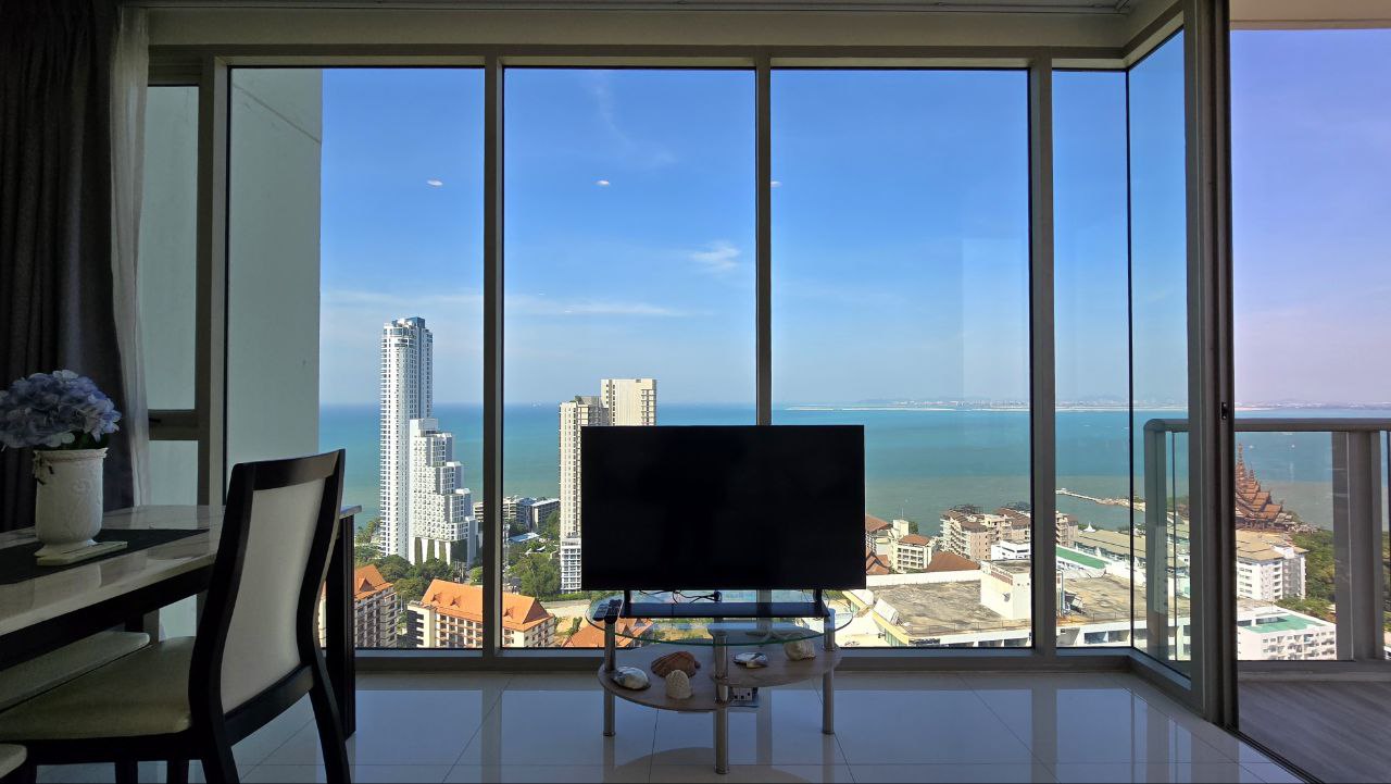 Продажа угловой квартиры с видом на море