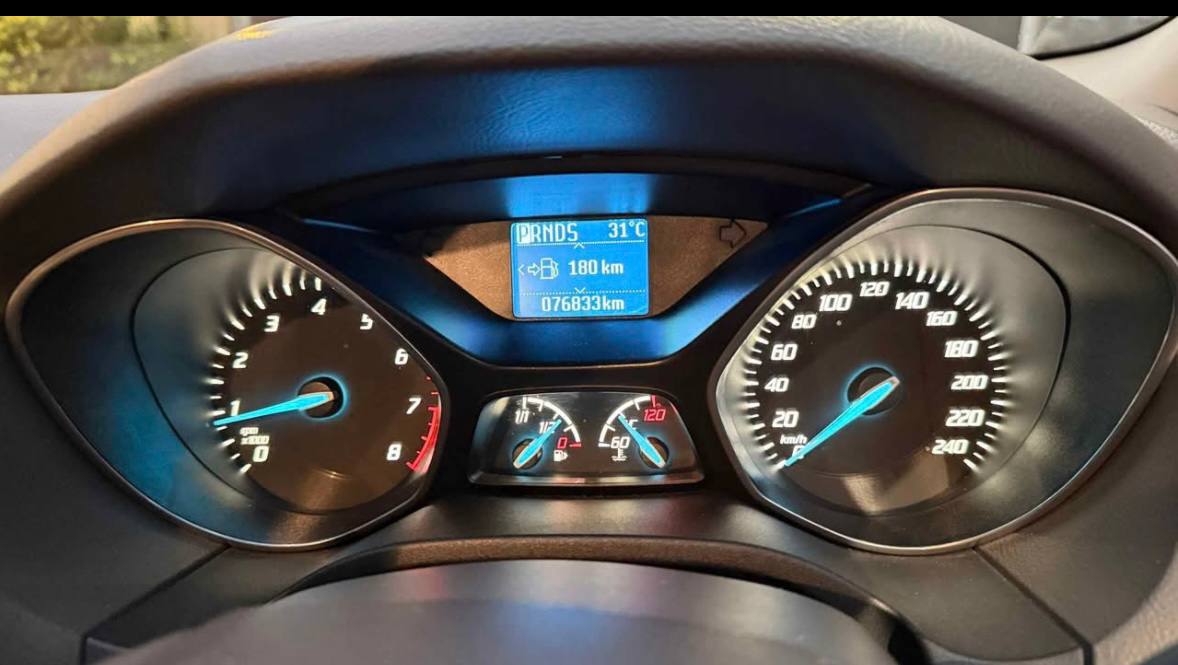 Продажа седана 2012 года