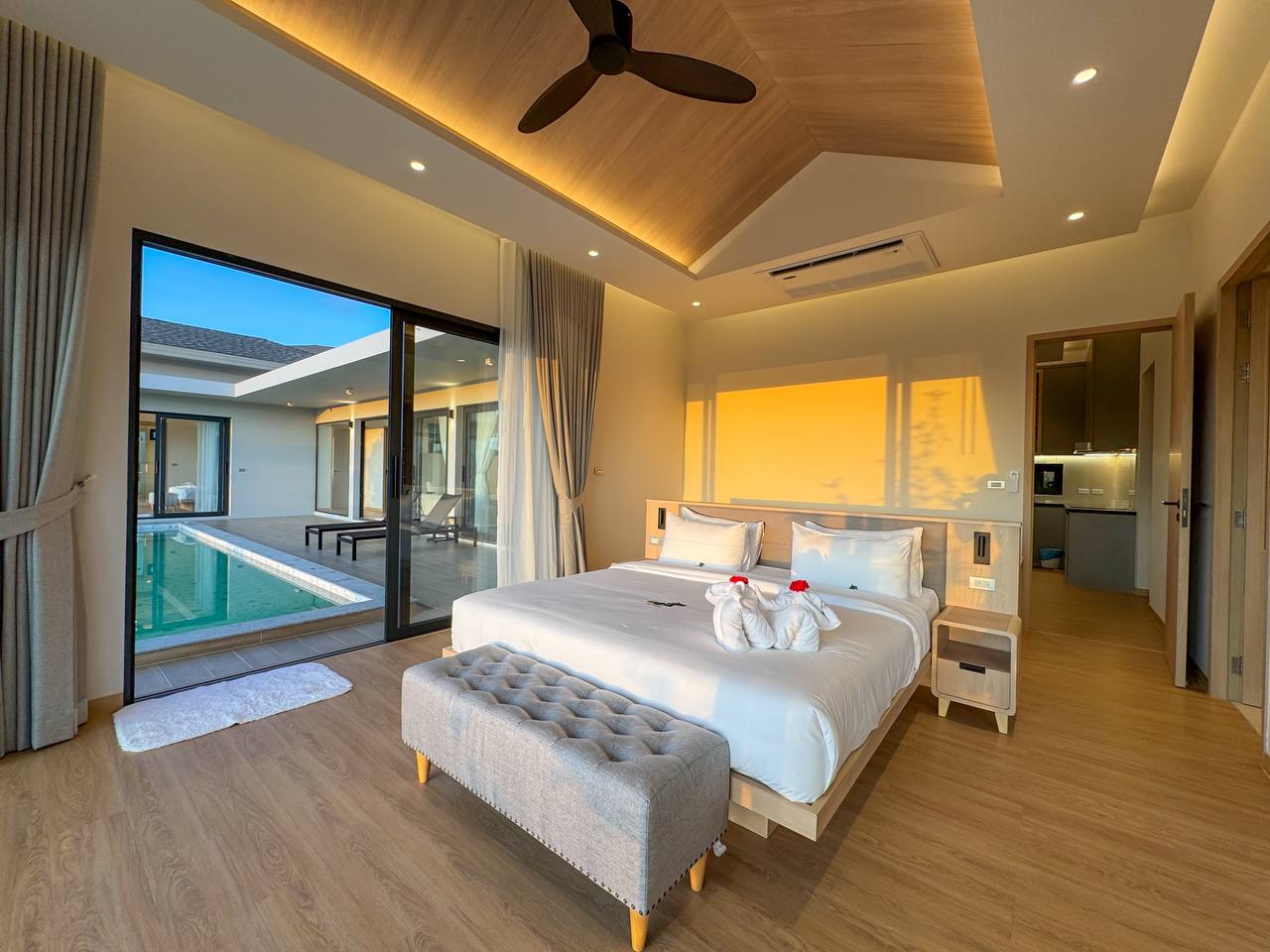 Роскошная вилла с видом на море