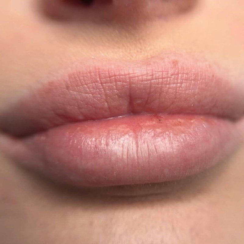 Перманентный макияж губ