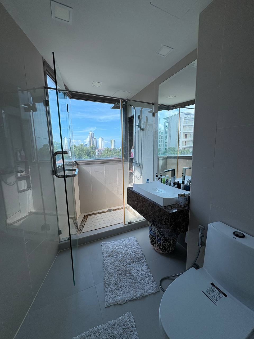 Продажа квартиры с видом на море