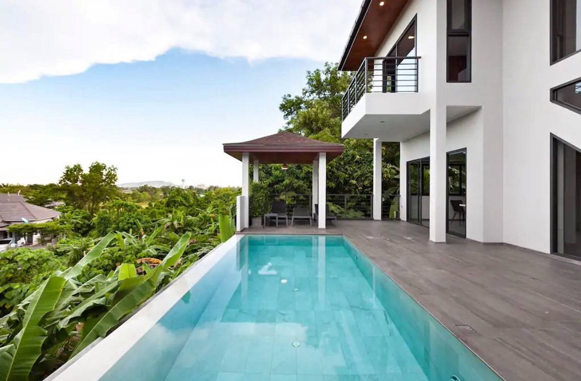 Аренда виллы с бассейном