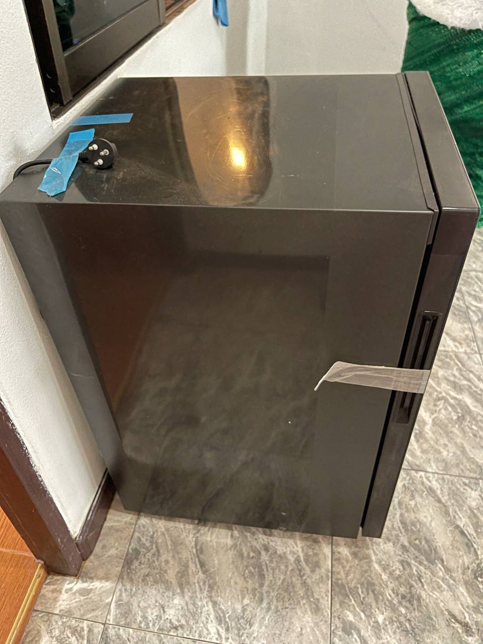 Продажа нового винного холодильника