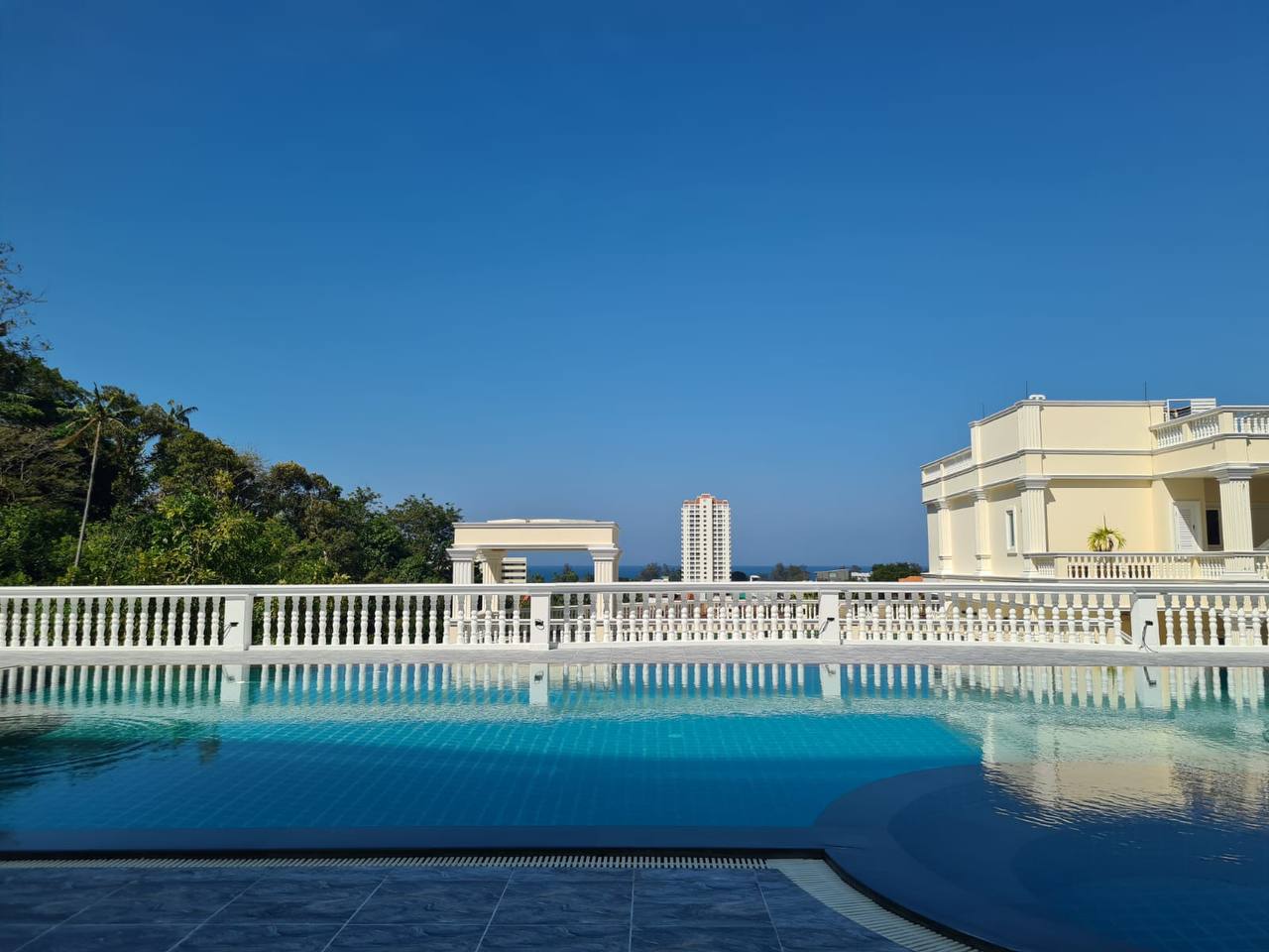 Аренда апартаментов в районе Карон