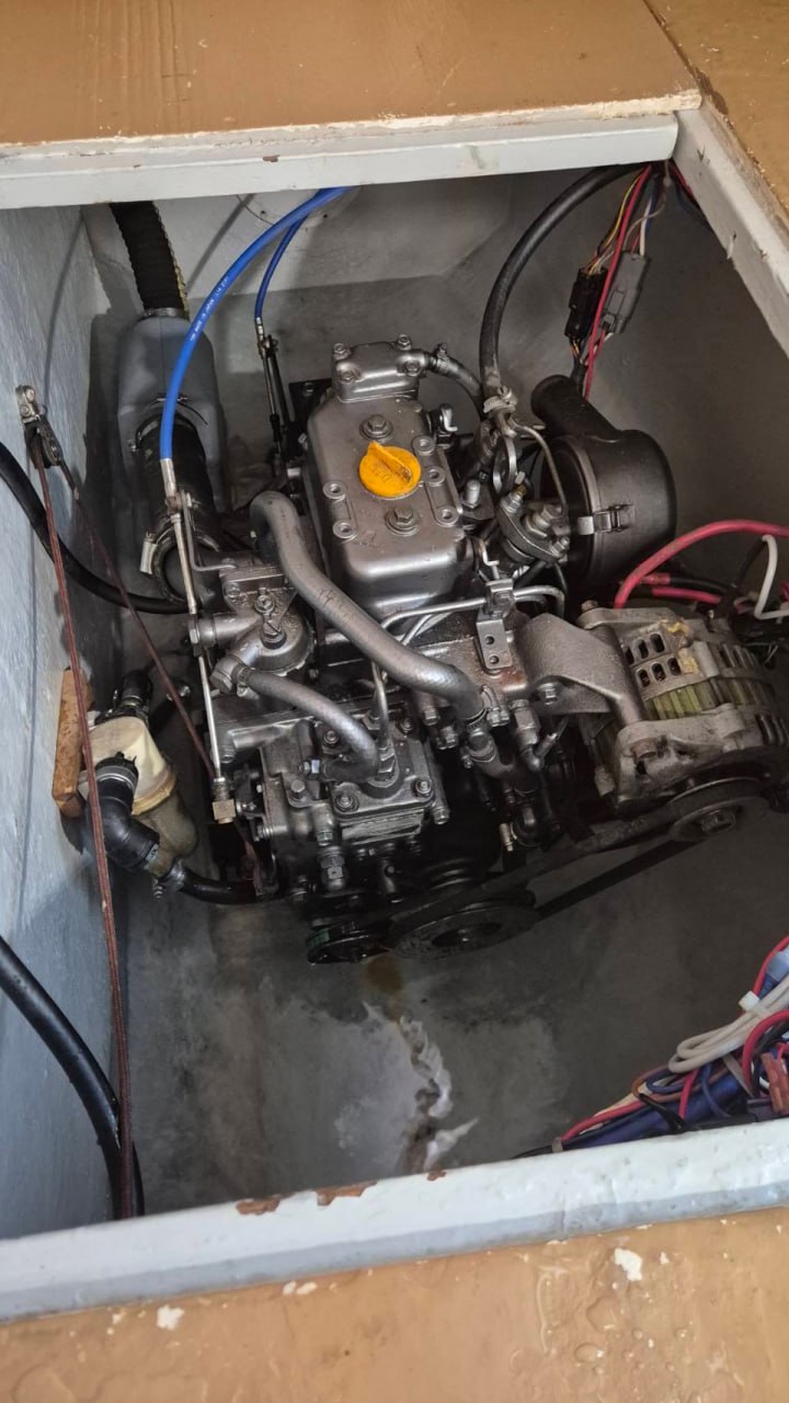 Авария катамарана у острова Рок-ной