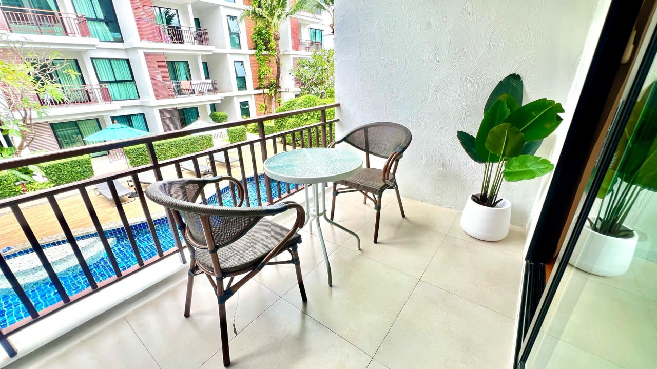 Аренда евродвушки с бассейном