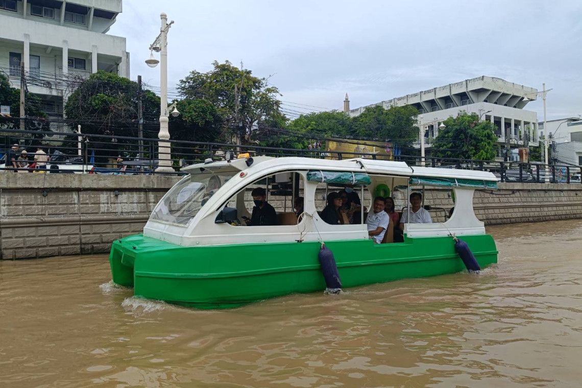Электрические лодки-такси в Бангкоке