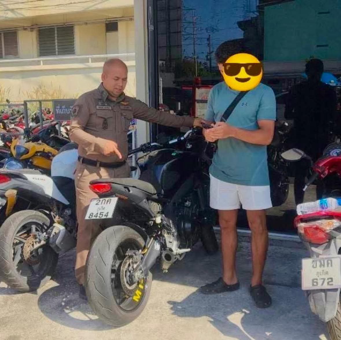 Полиция Чалонг против нарушителей ПДД