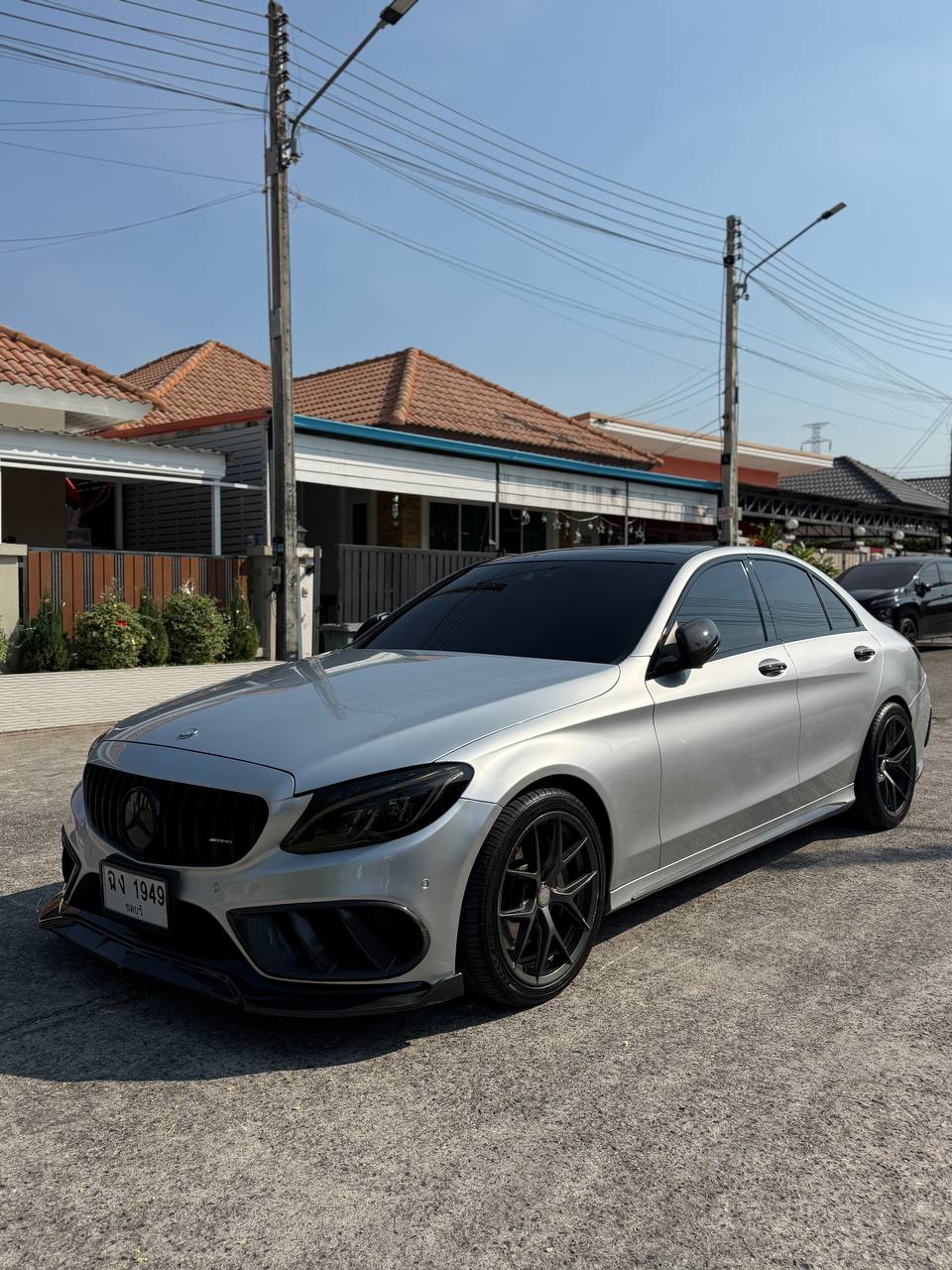 Продажа идеального автомобиля 2015 года