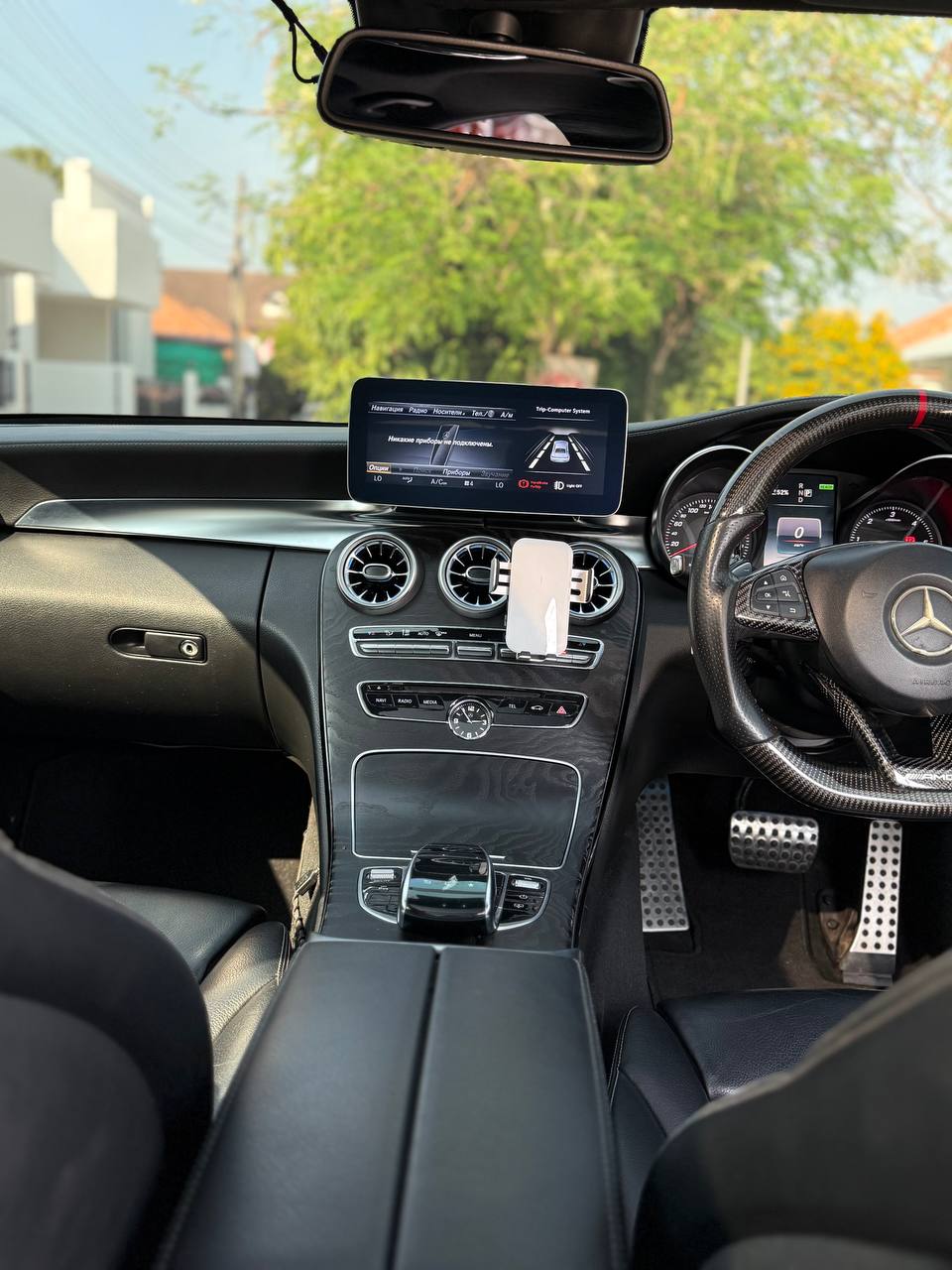 Продажа идеального автомобиля 2015 года