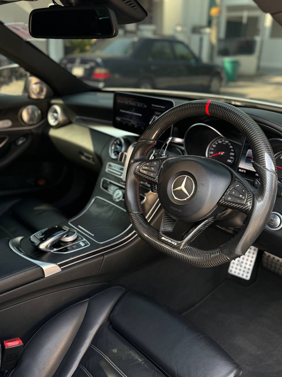 Продажа идеального автомобиля 2015 года