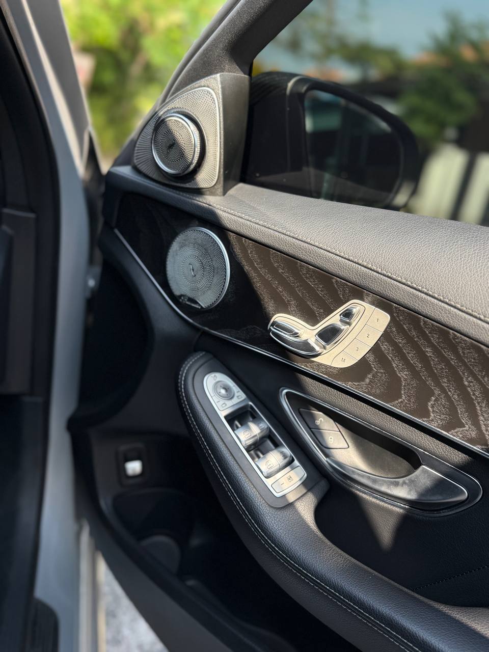 Продажа идеального автомобиля 2015 года