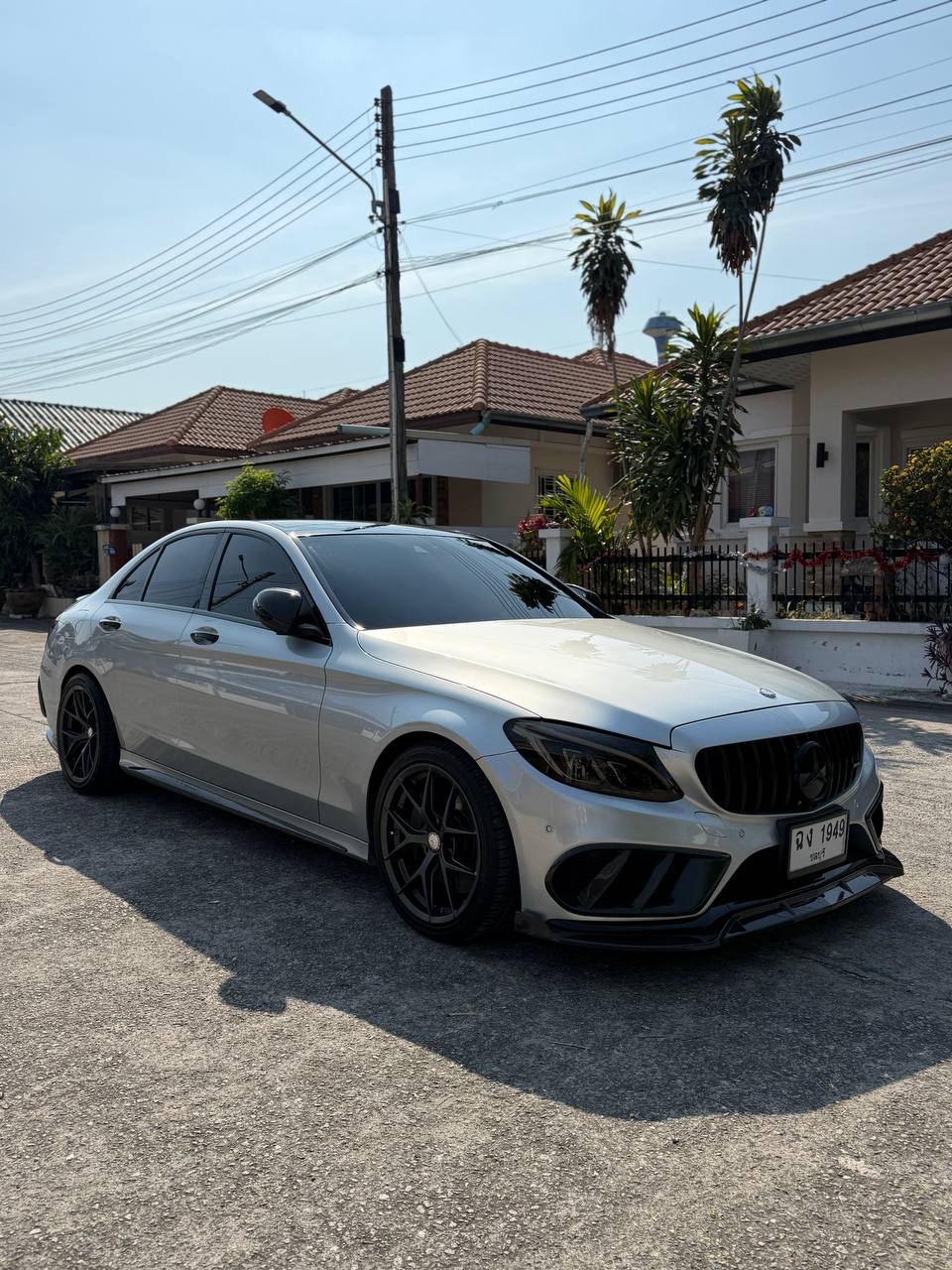 Продажа идеального автомобиля 2015 года