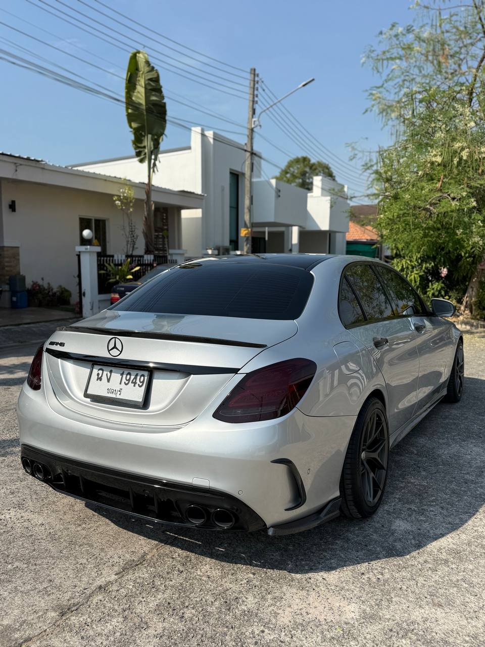 Продажа идеального автомобиля 2015 года