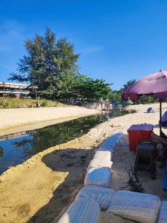 Загрязнение воды на пляже Карон