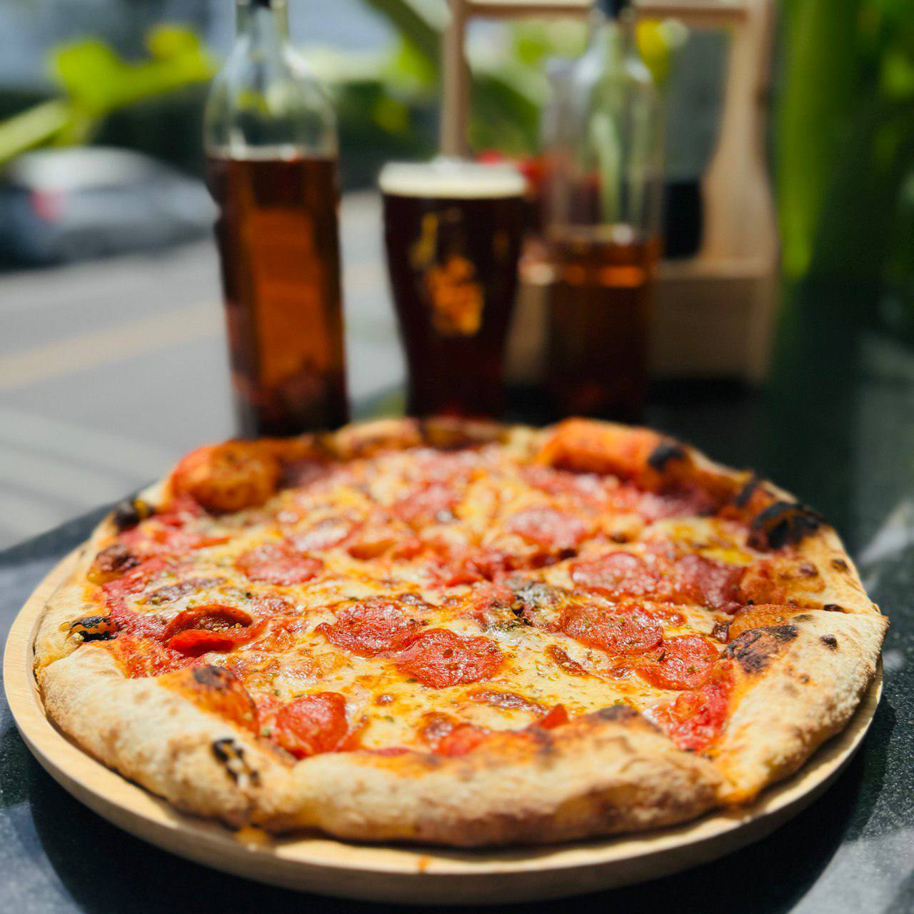 Неаполитанская пицца в семейном ресторане-пивоварне