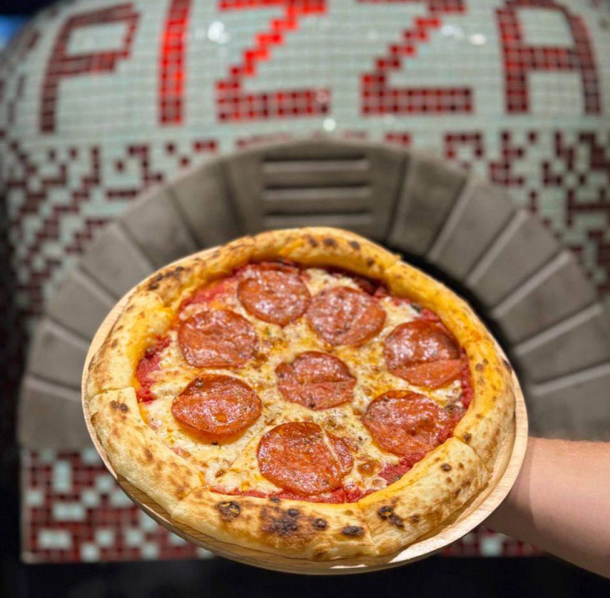 Неаполитанская пицца в семейном ресторане-пивоварне