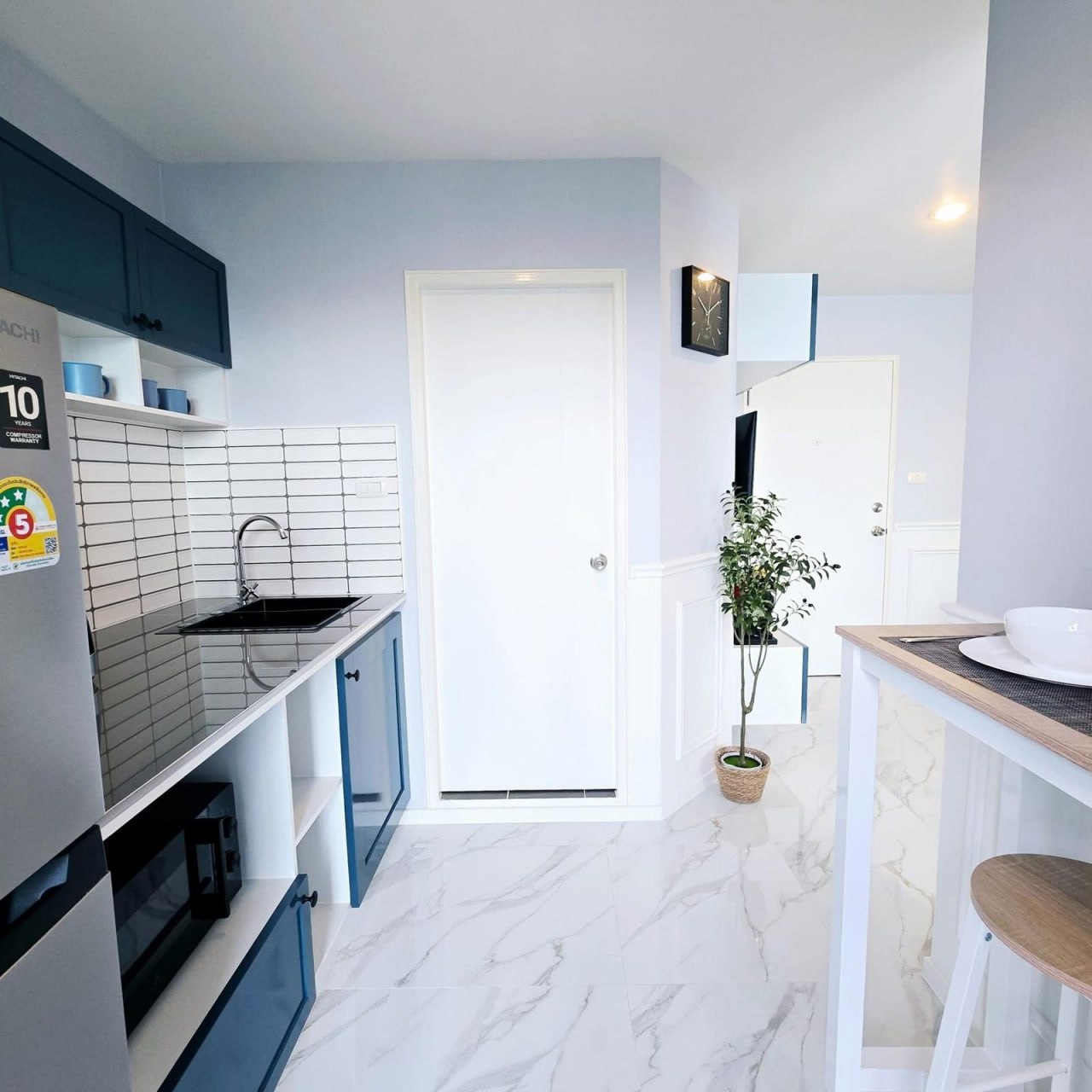 Продажа студии с видом на море