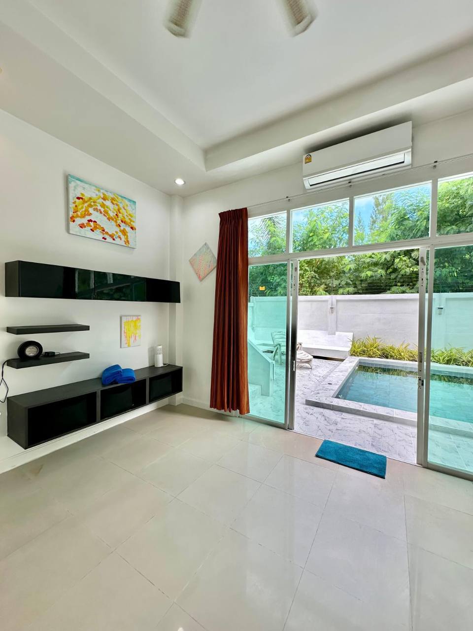 Продажа виллы с бассейном