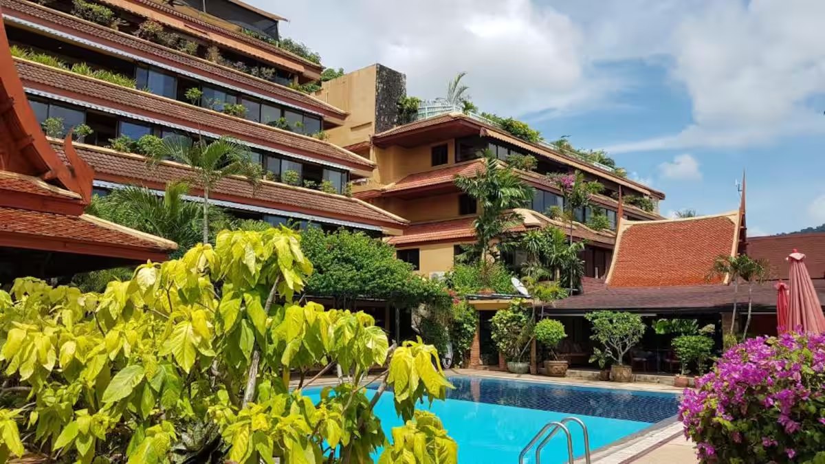 Аренда апартаментов с бассейном