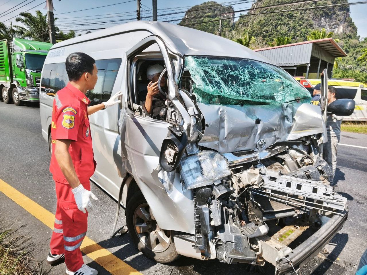 Авария на трассе Пхукет–Краби